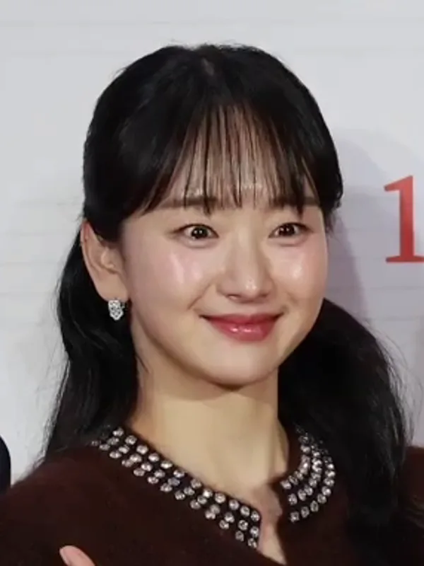 元真儿 照片